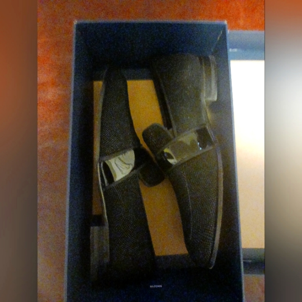 Men's shoes